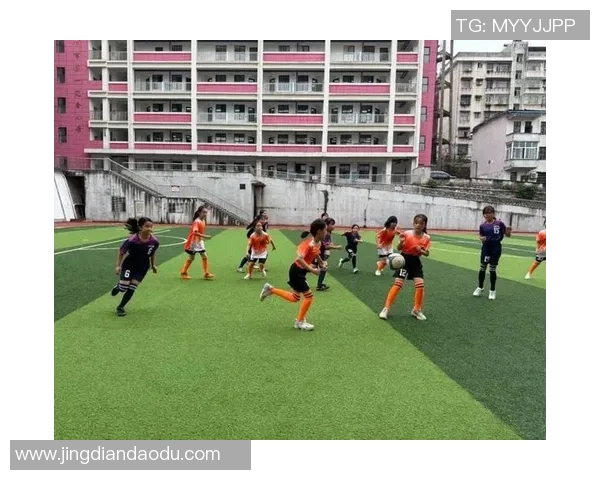 绿茵场上巨星稳健停球展现非凡控球艺术魅力