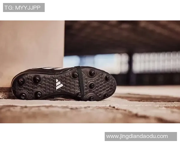 足球巨星倾情代言阿迪达斯新款战靴引爆运动时尚热潮