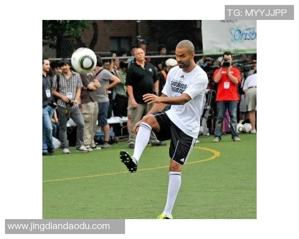 NBA球星的足球情结与跨界运动梦想：篮球与足球的奇妙碰撞